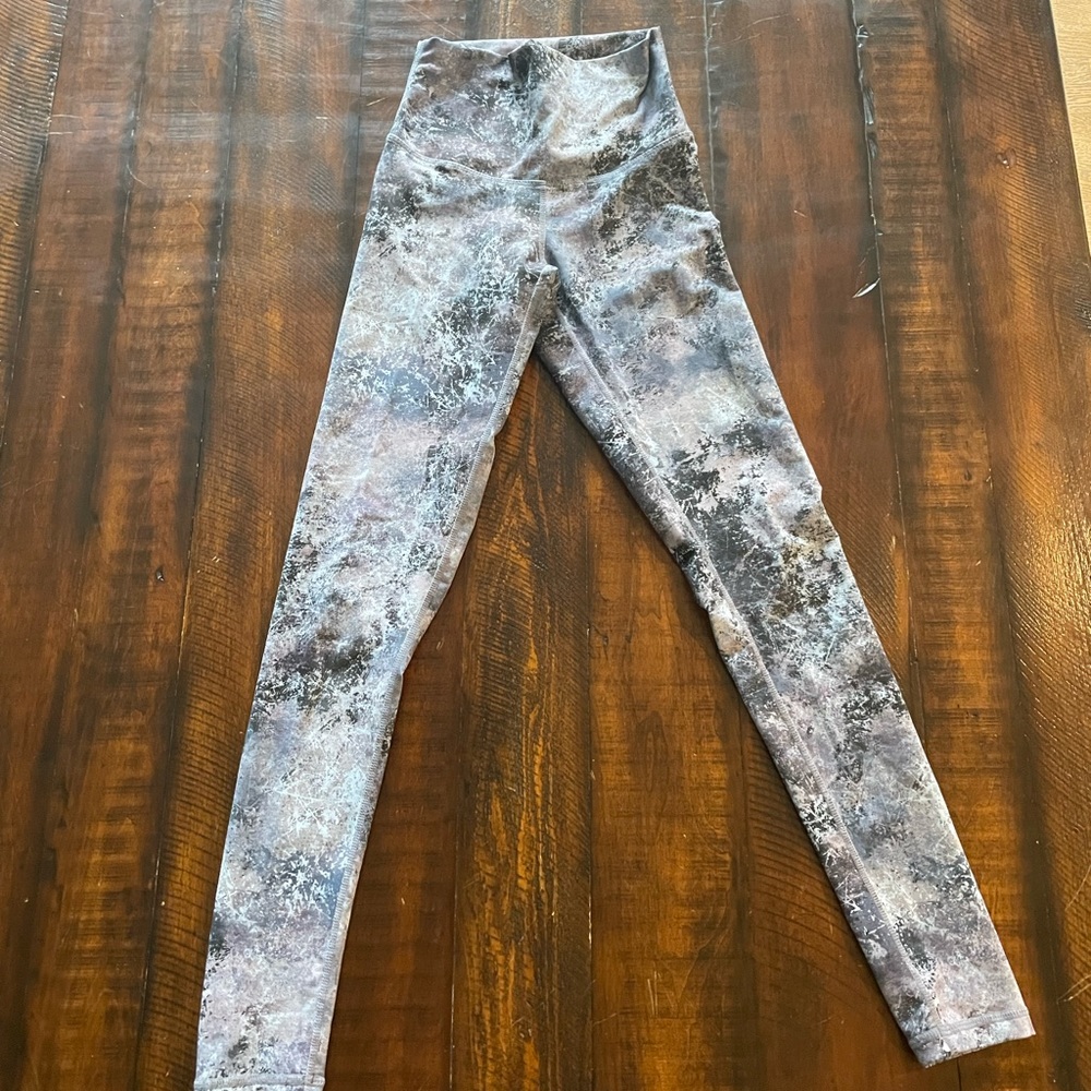 Define Your Inspiration Blue Pattern Leggings - image 1